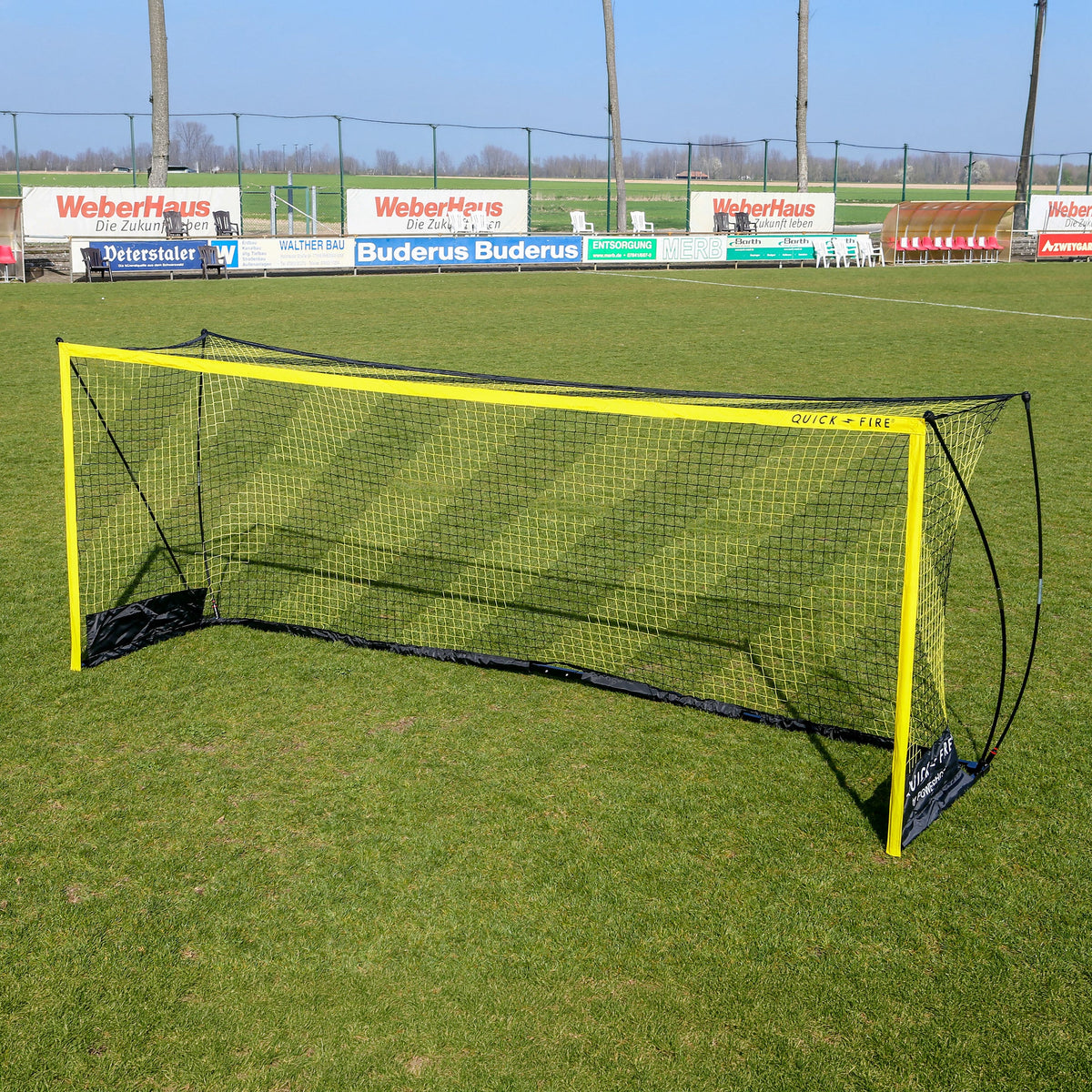 QuickFire® Self-weighted goal - 4m x 1.5m Powershot