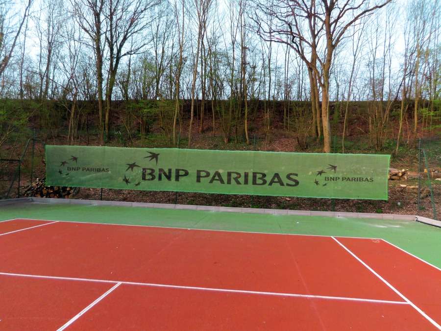 Cortavientos para pistas de tenis