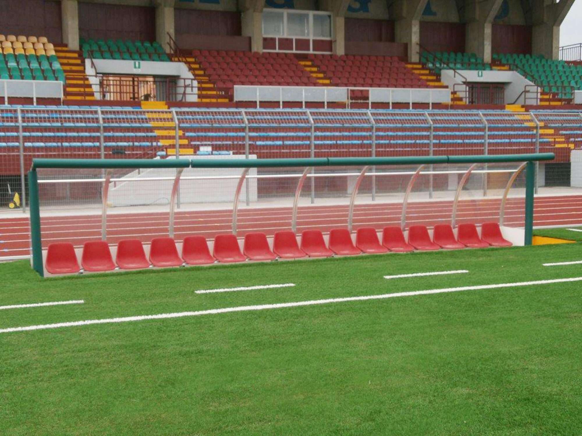 Image du produit : Banquillo cubierto para jugadores/entrenadores 2 - 2m