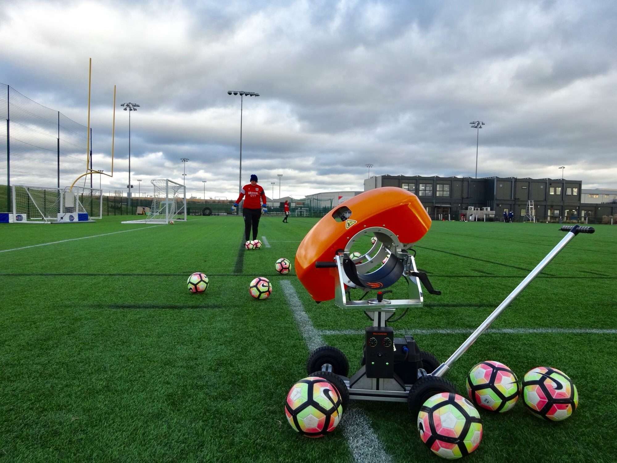 Image du produit : Máquina Lanza Balones de Fútbol PREMIUM