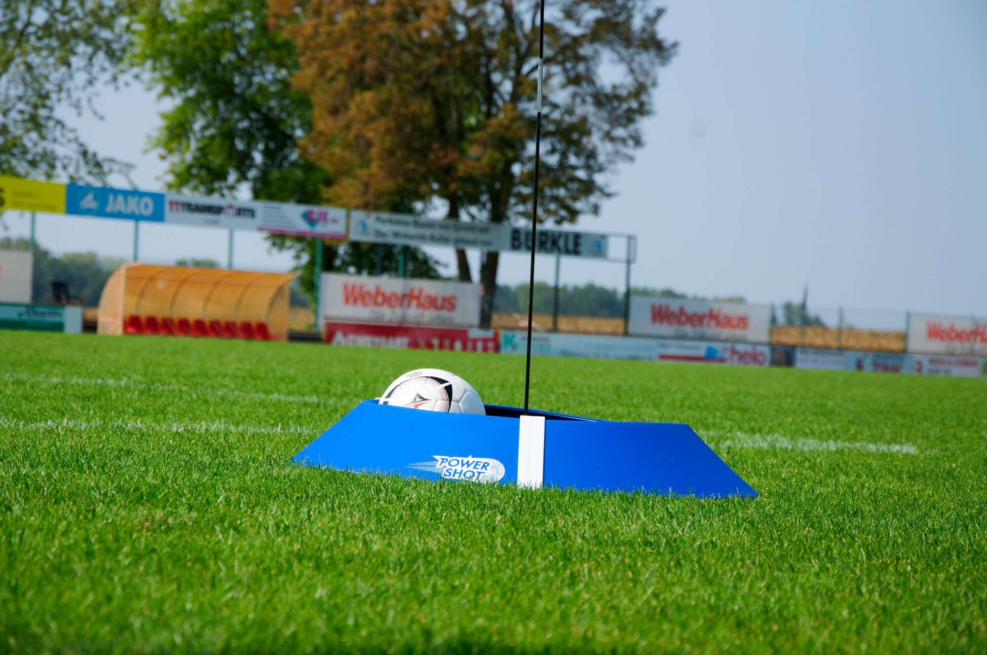 Image du produit : Juego de 3 Kits de objetivos de FOOT GOLF con base y bandera - ¡Ideal para practicar la precisión de los pases!