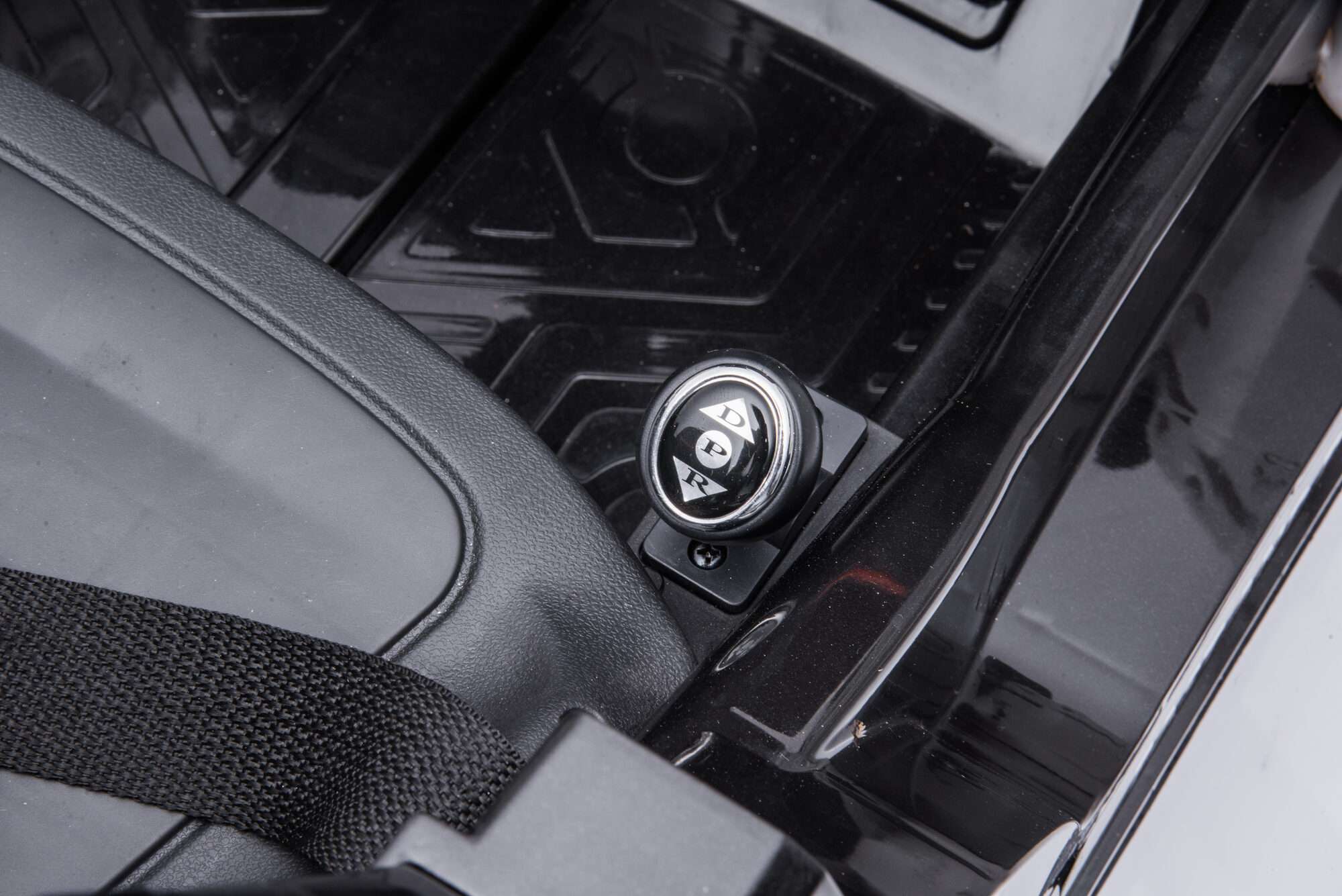 Image du produit : Coche de policía en color negro (3-8 años)