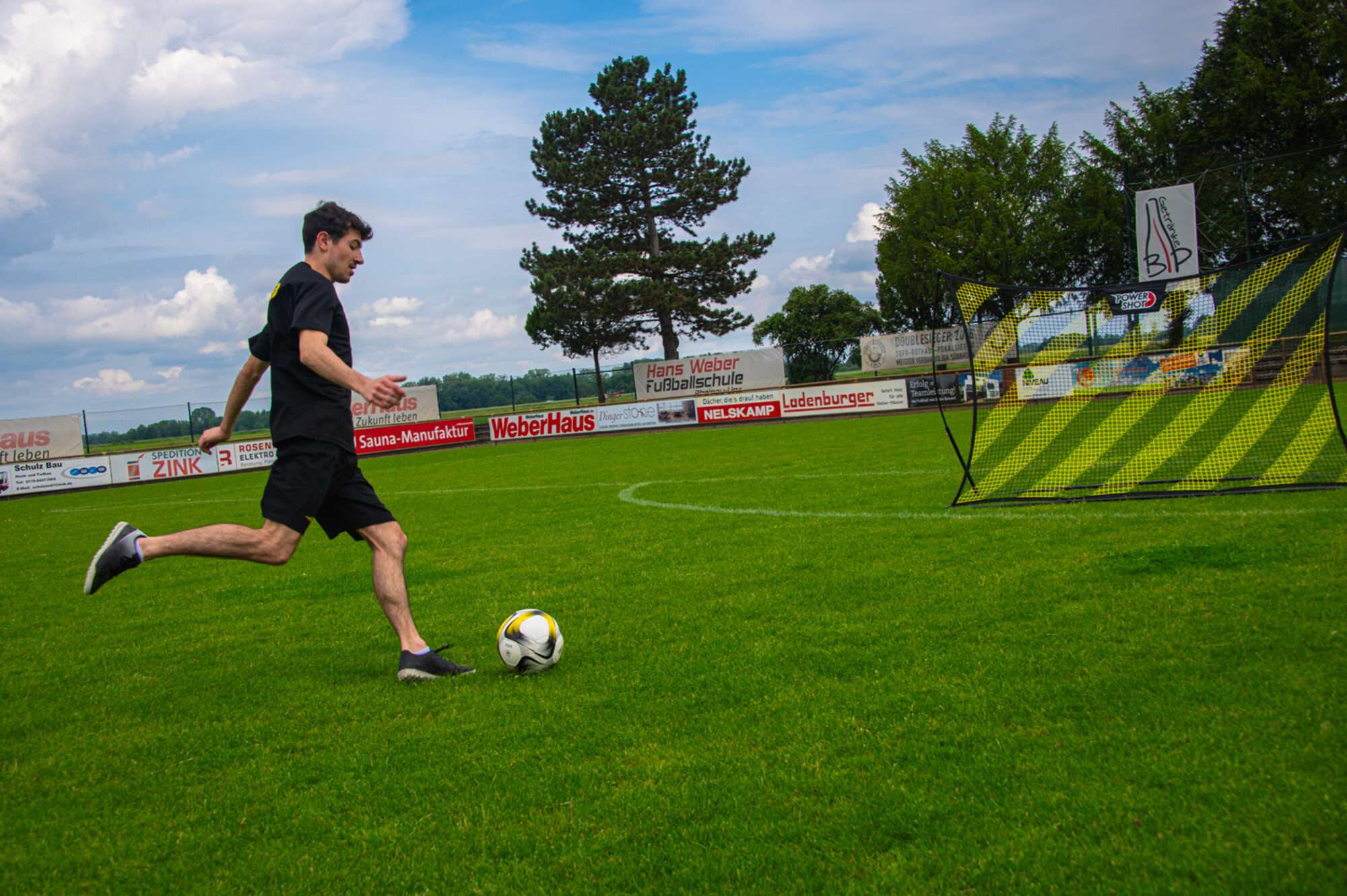 Image du produit : Red de rebote 240 x 150 cm - Ideal para jugar al fútbol